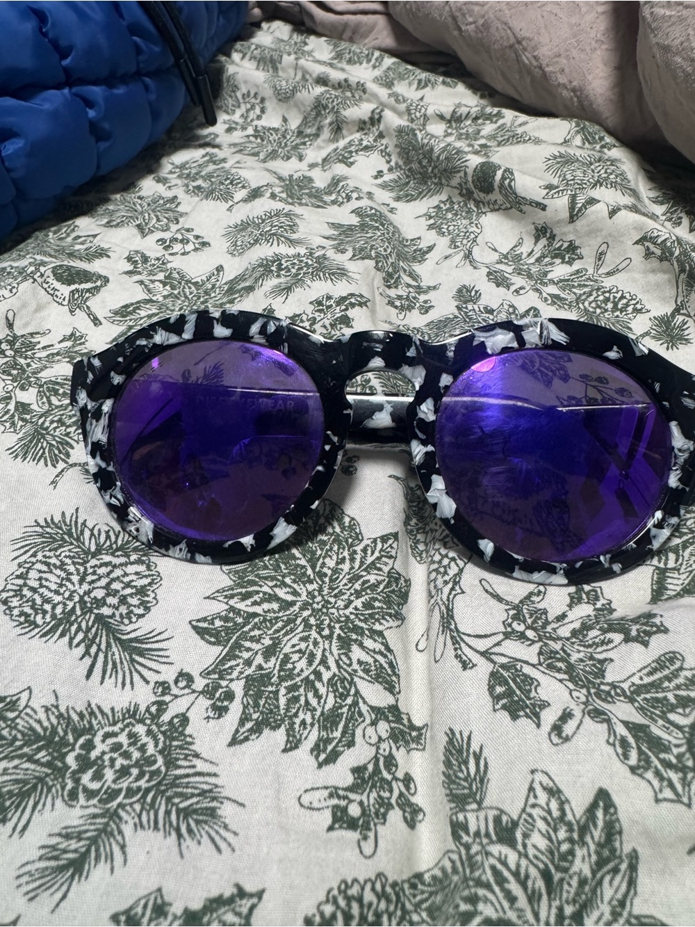 DIFF EYEWEAR PURPLE LENSES SUNGLASSES